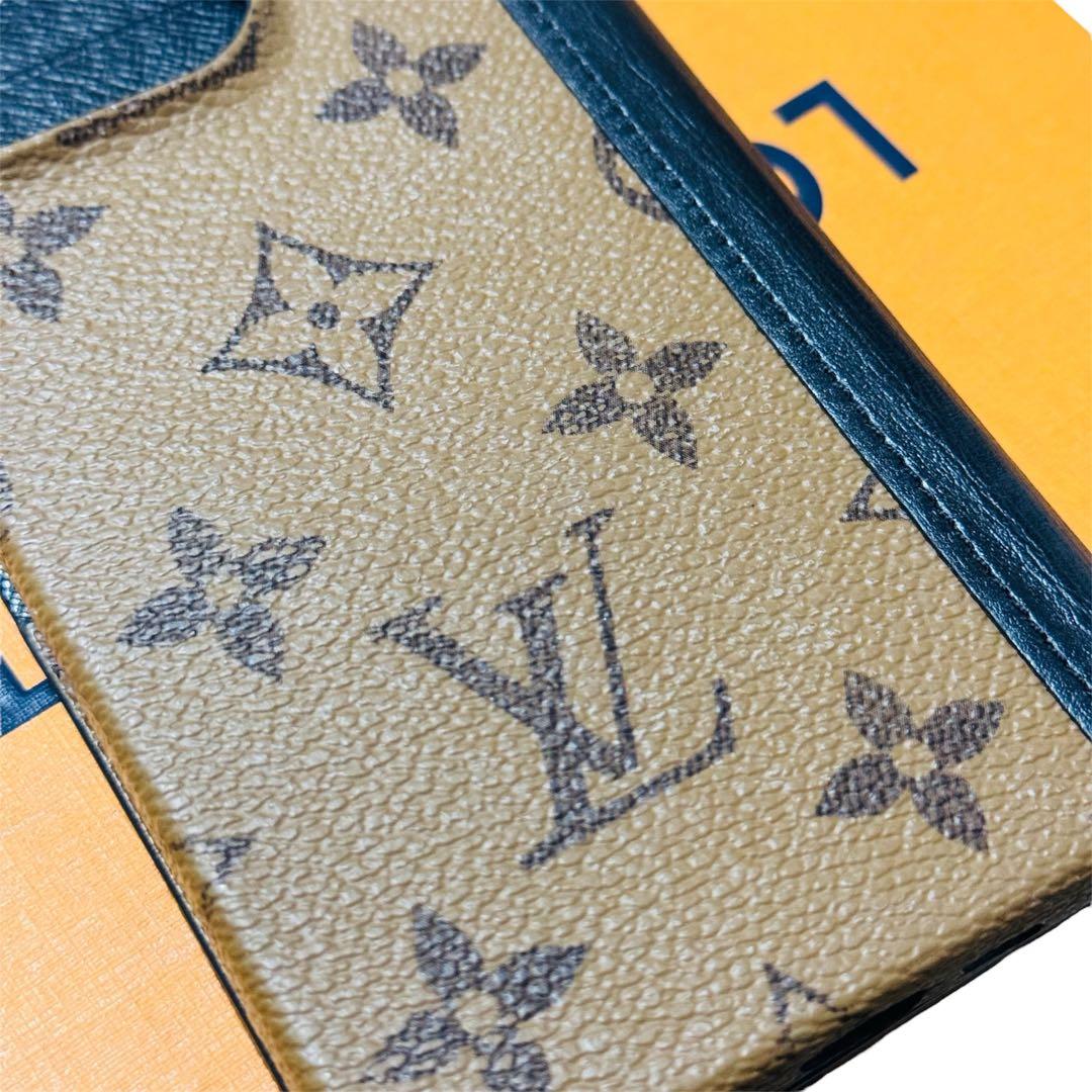 【美品】 ルイヴィトン iPhone15pro フォリオ モノグラムリバース