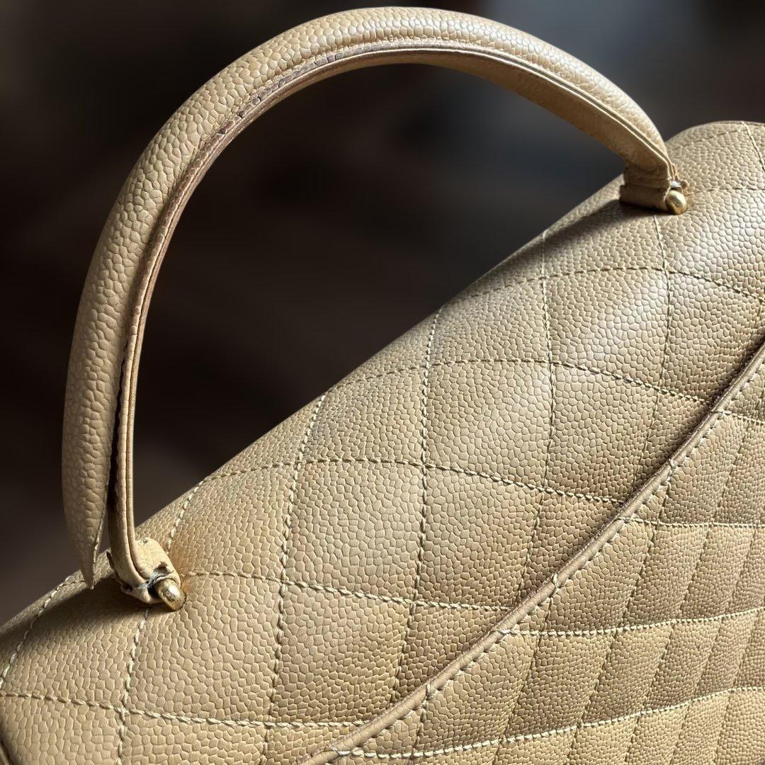 Chanel ベージュ キルティング ハンドバッグ