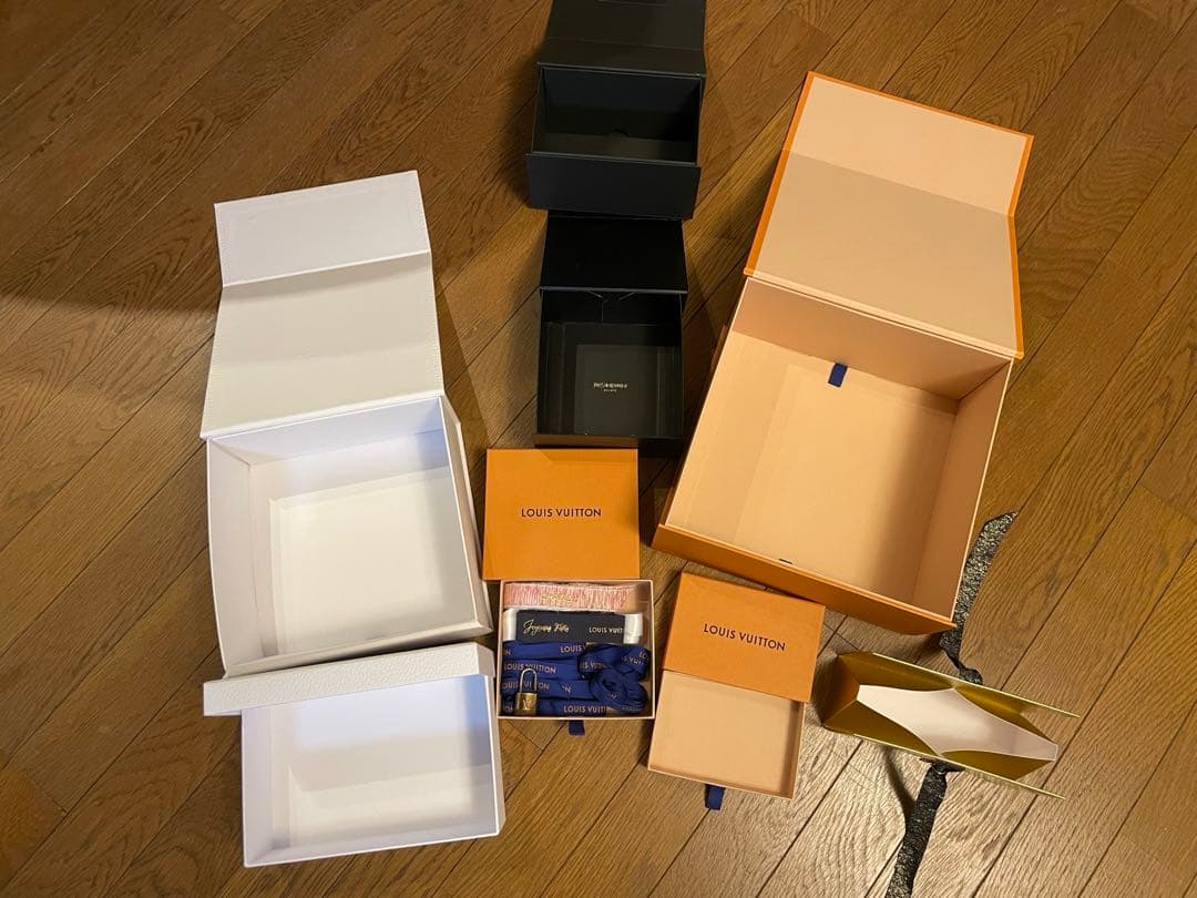 ルイヴィトン　紙袋　空き箱