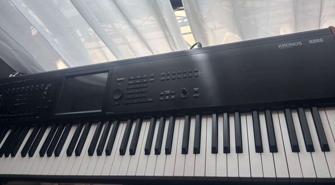 KORG KRONOS2 88　88鍵キーボードシンセサイザー ケース付き