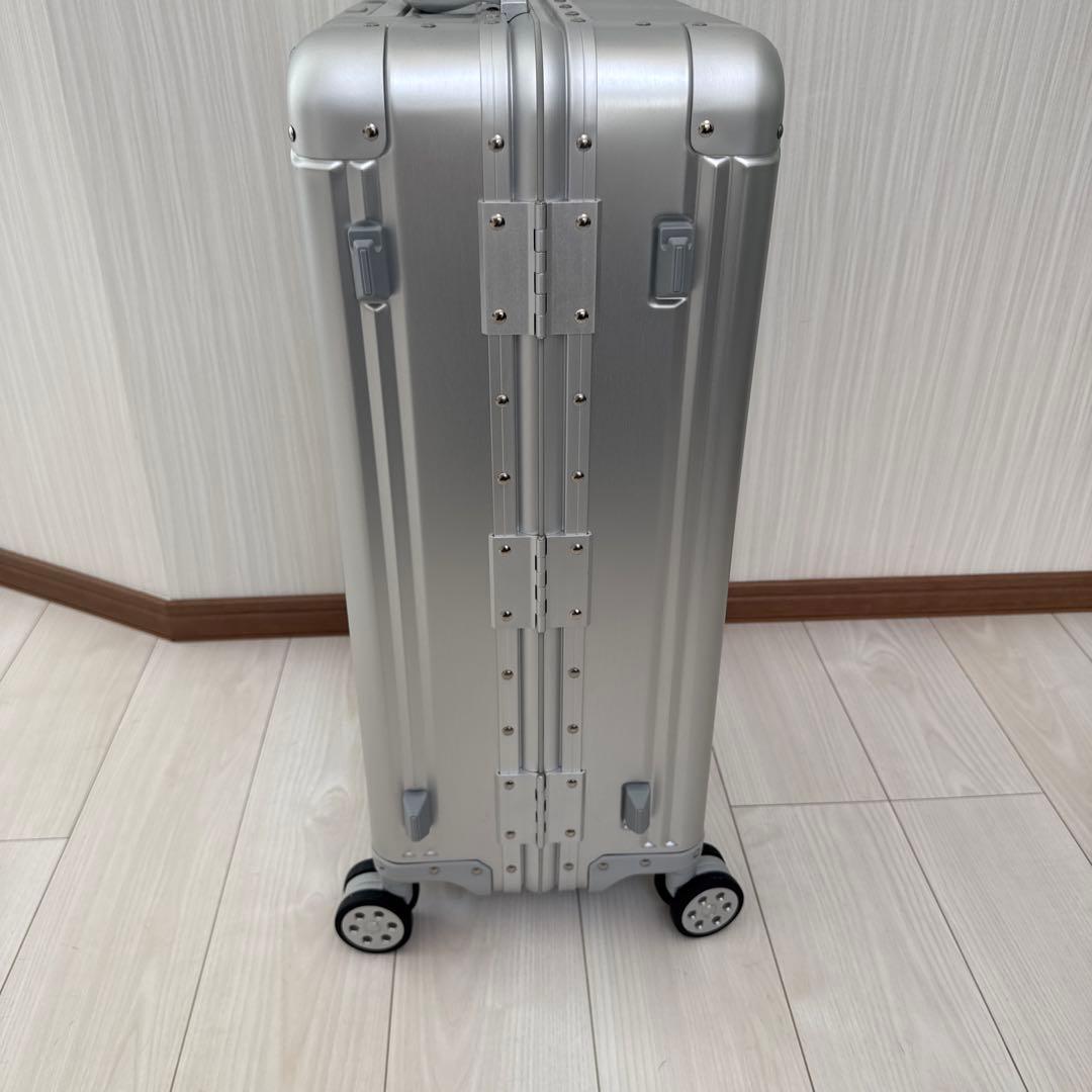 【新品 未使用】送料無料 メルセデスベンツ　スーツケースキャリーケース 65L