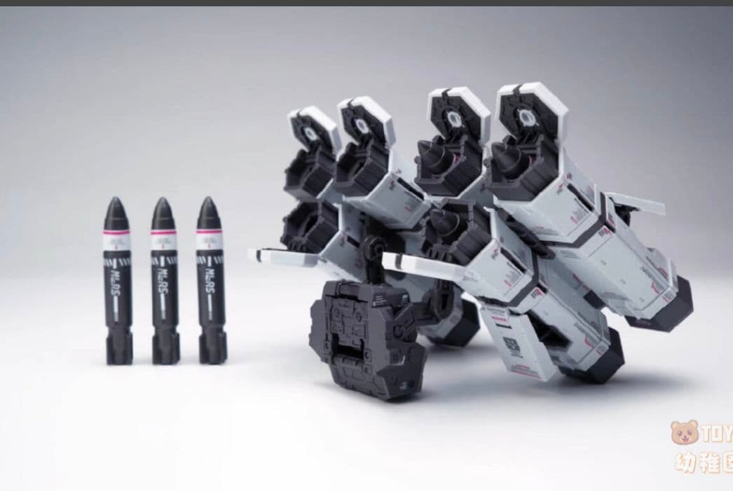 SOLOMON1/100GP-02Aサイサリス＋MLRS+クリアパーツ新品未組立