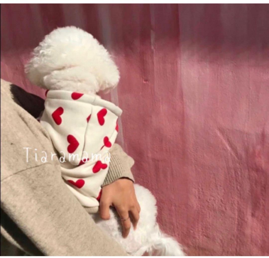 専用出品とっても可愛いハート模様のフードパーカー 犬服　猫服　ペット用品