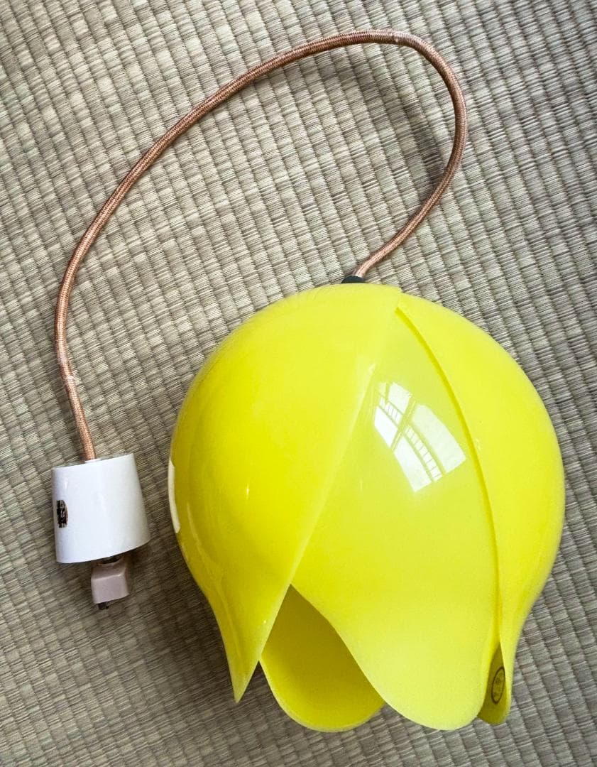 昭和レトロ　吊り下げ照明　黄色チューリップ型ペンダントライト