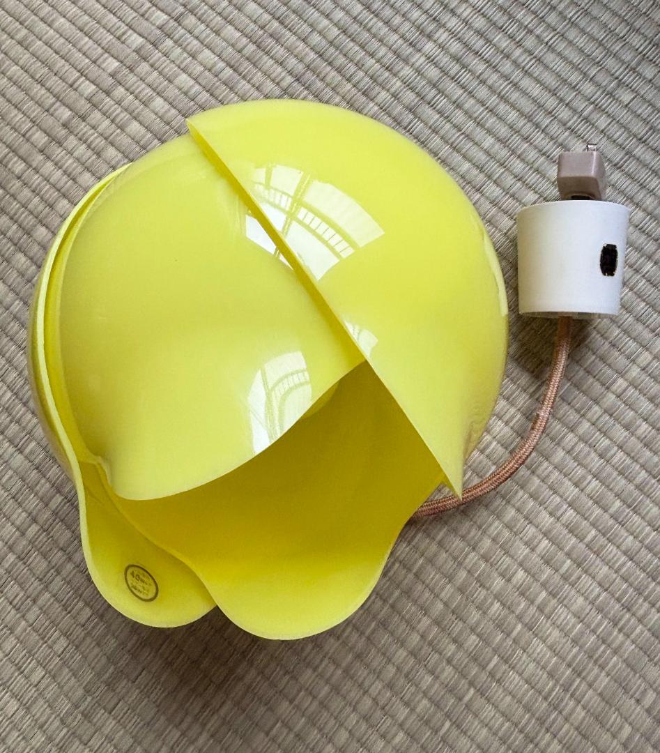 昭和レトロ　吊り下げ照明　黄色チューリップ型ペンダントライト