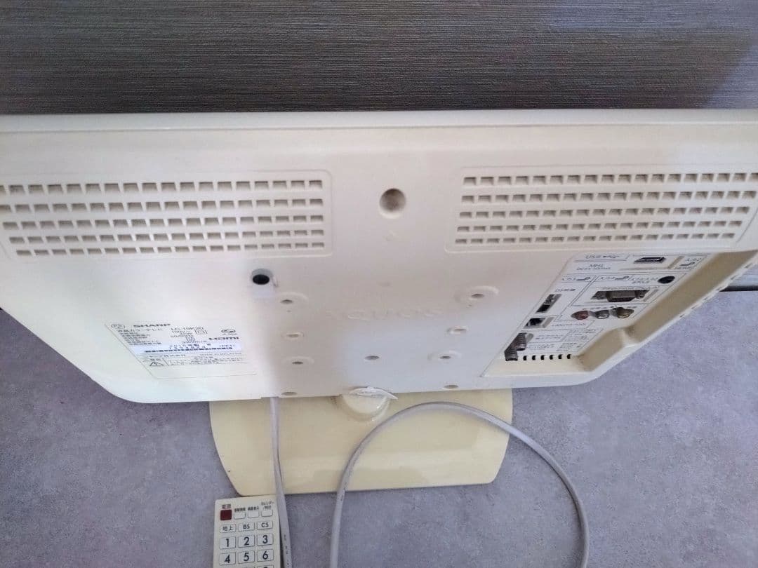 シャープAQUOS 液晶テレビ アクオス ＴＶ本体リモコン付LC-19K20