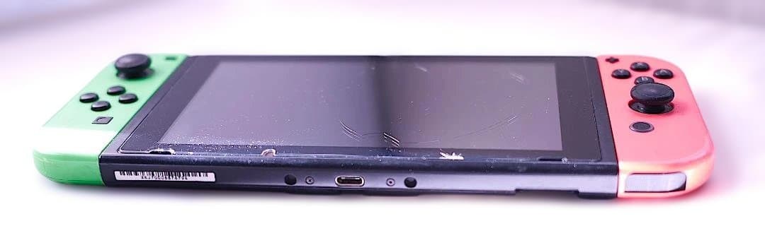 Nintendo Switchバッテリー強化版本体グリーン/レッド送料込匿名配送