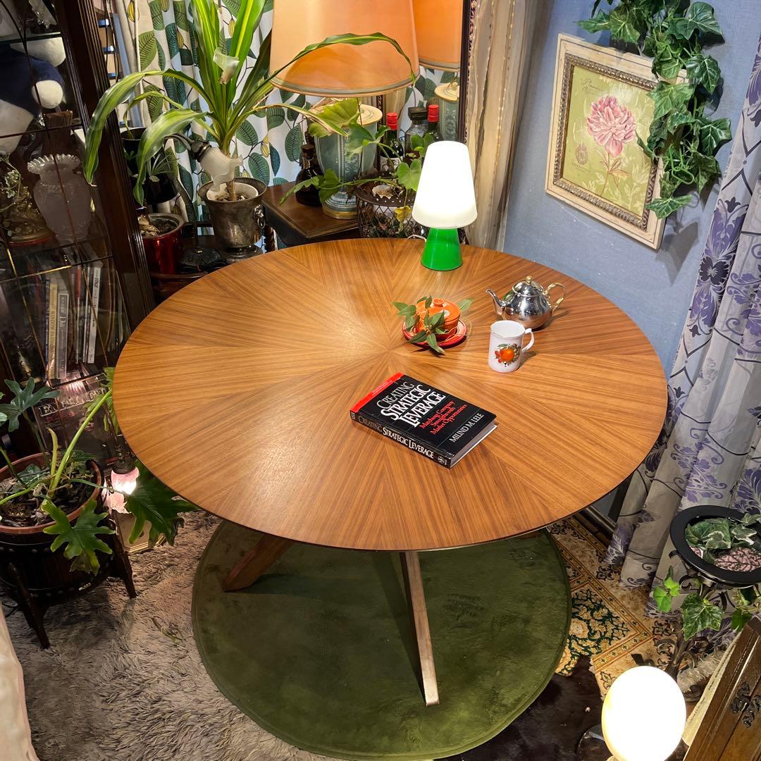 ふくちゃん 　ヴィンテージ 孔雀張り　デザインレッグ　ラウンドテーブル