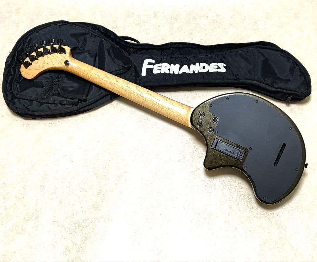 【美品】ZO-3 芸達者 MB アンプ内蔵ミニギター 専用ケース付