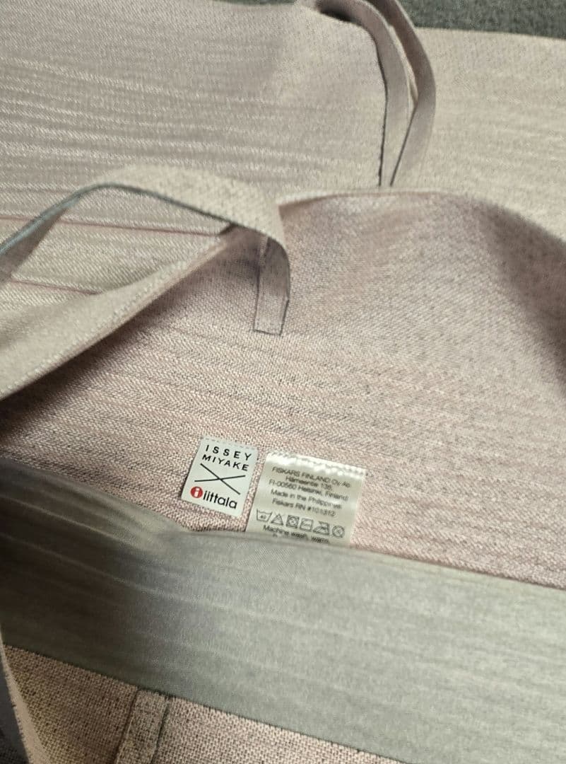 ×ISSEY MIYAKE　クッションカバー　ピンク　2枚