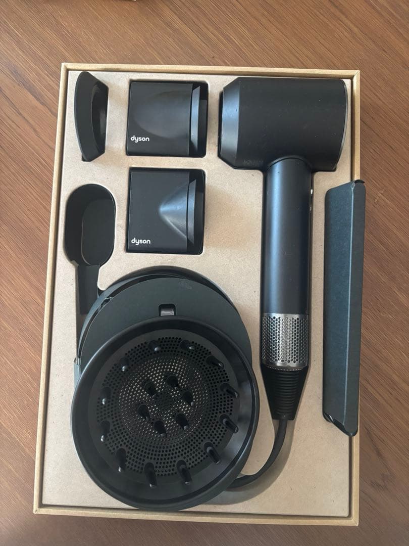 Dyson Supersonic Ionic HD03 説明書付き