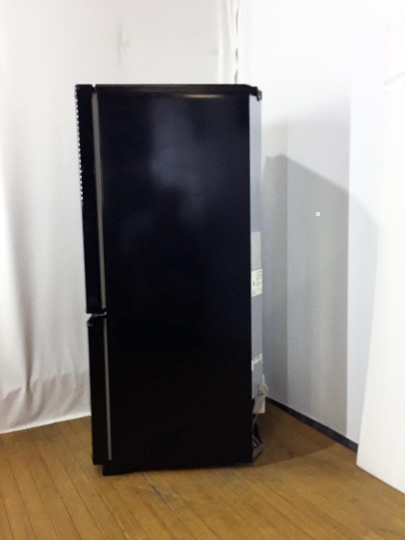 30日迄！送料無料★三菱 146L ラウンドカット 冷蔵庫【MR-P15T】