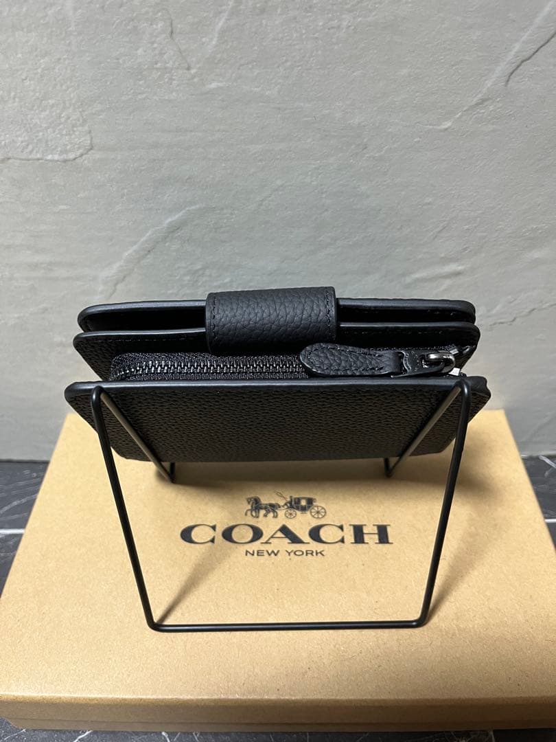 ✨️新品未使用✨COACH ブラック レザー 二つ折り財布