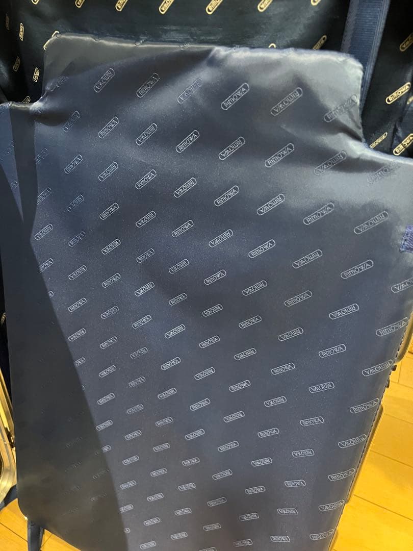 リモワ RIMOWAトパーズ　青ロゴ　スーツケース　キャリーバッグ　ビンテージ