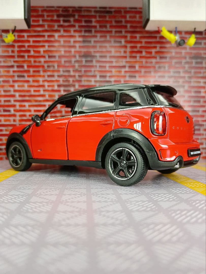 BMW Minicooper レッド ミニカー 2ド 1:24