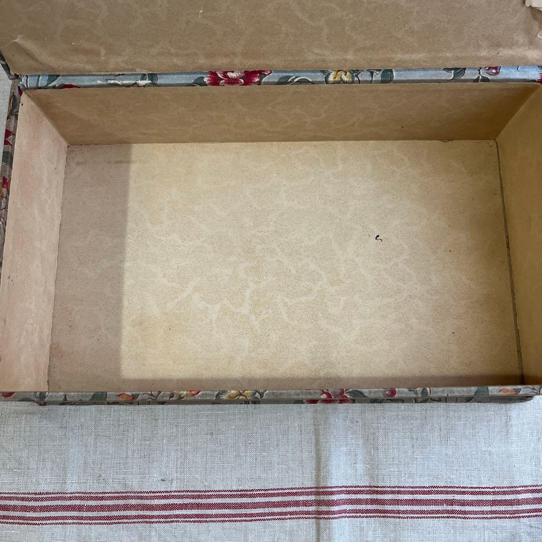 フランスアンティーク　カルトナージュ　花柄　箱