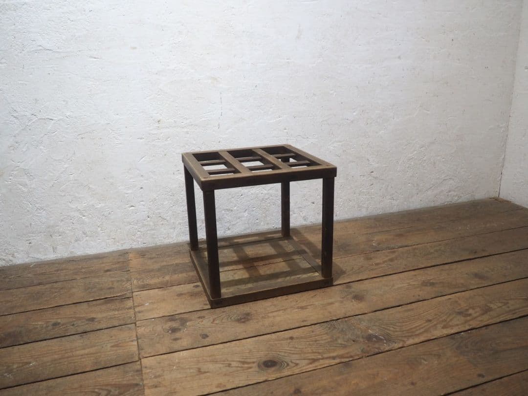 1334 レトロな櫓炬燵　櫓こたつ　テーブル　オブジェ　古家具　シェード　照明