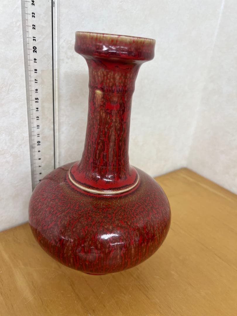 中国清朝　康熙年製紅釉長頸瓶骨董　唐物　アンティーク　古美術品　骨董　江戸　青磁