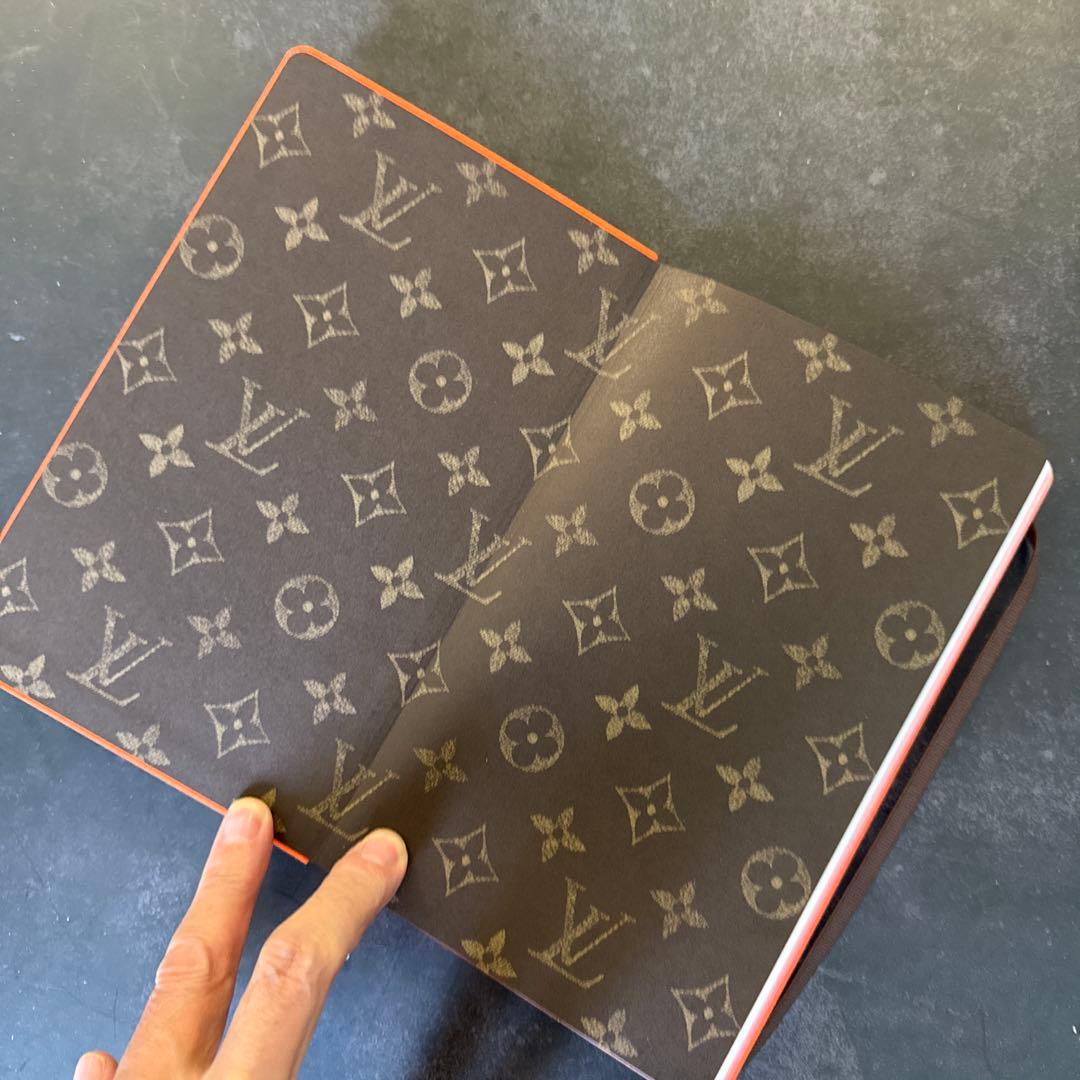 LOUIS VUITTON オレンジノート 約15cm x 21cm