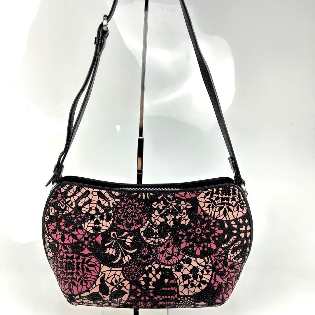 【未使用級✨】印傳屋　リュオラ　ショルダーバッグ　B5 印伝屋　クロスボディ