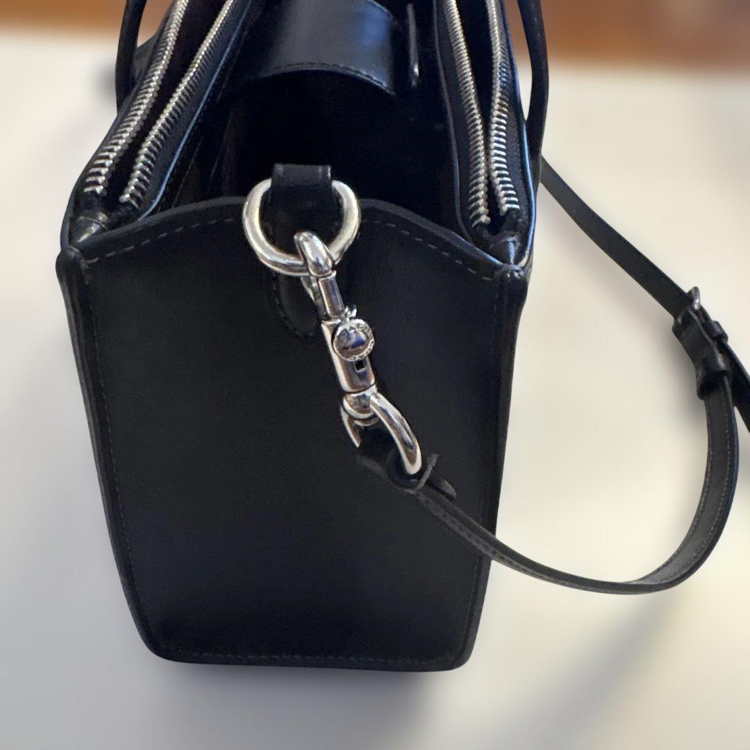 COACH ブラックレザー ショルダーバッグ