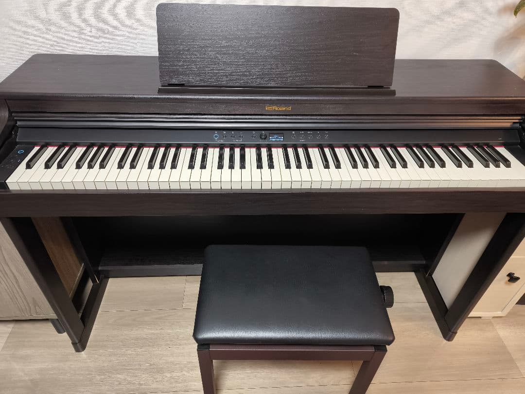 おもち　ローランド　電子ピアノ　RP701