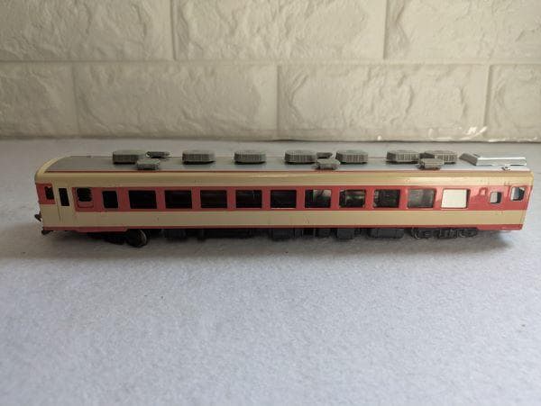 Y【ジャンク品】鉄道模型 キハ58系 特急形気動車？ 部品取り 欠品あり 　S