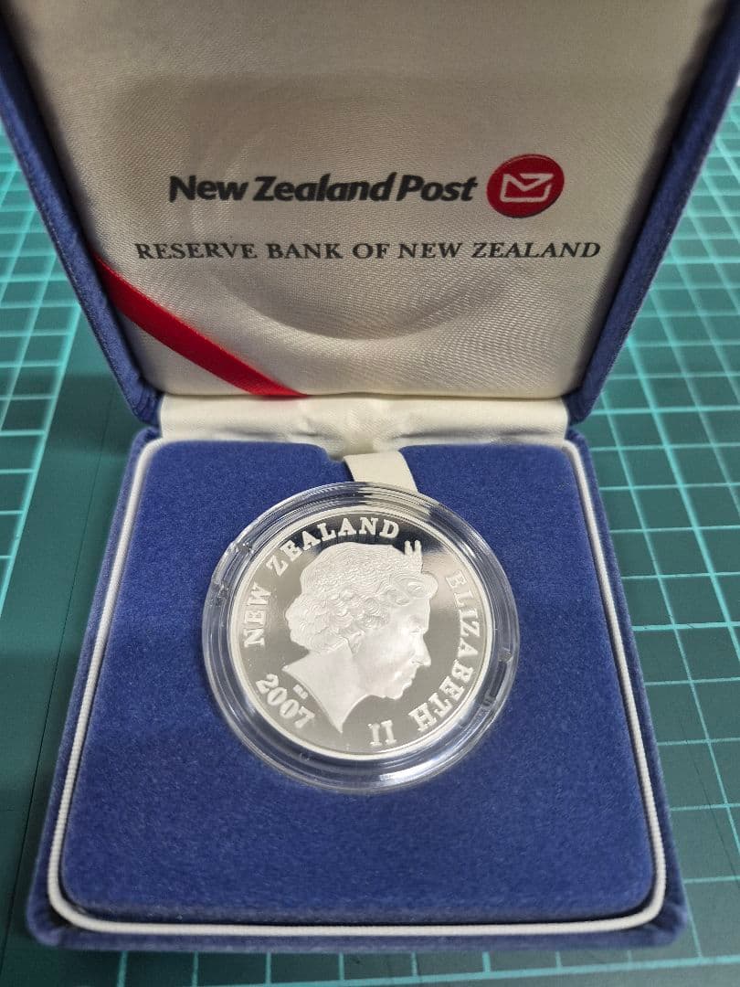 2007年 ニュージーランド 1ドル プルーフ銀貨 1オンス アオラキ