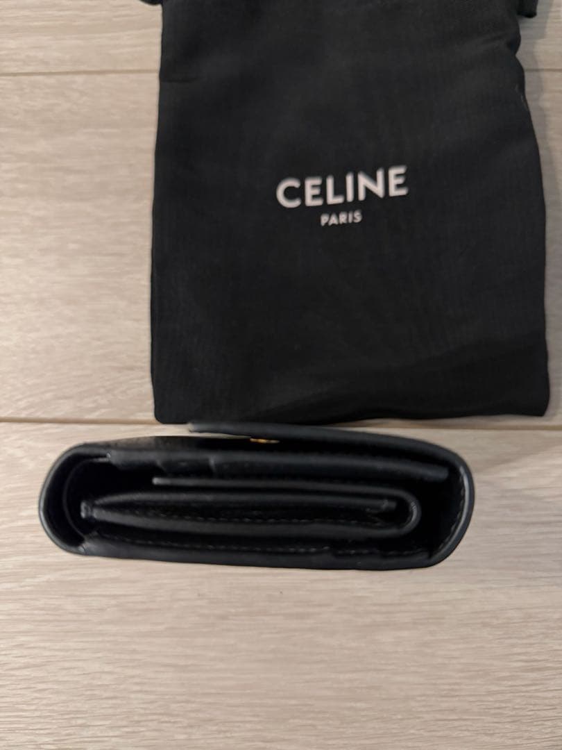 美品　CELINE スモールトリフォールドウォレット ブラック