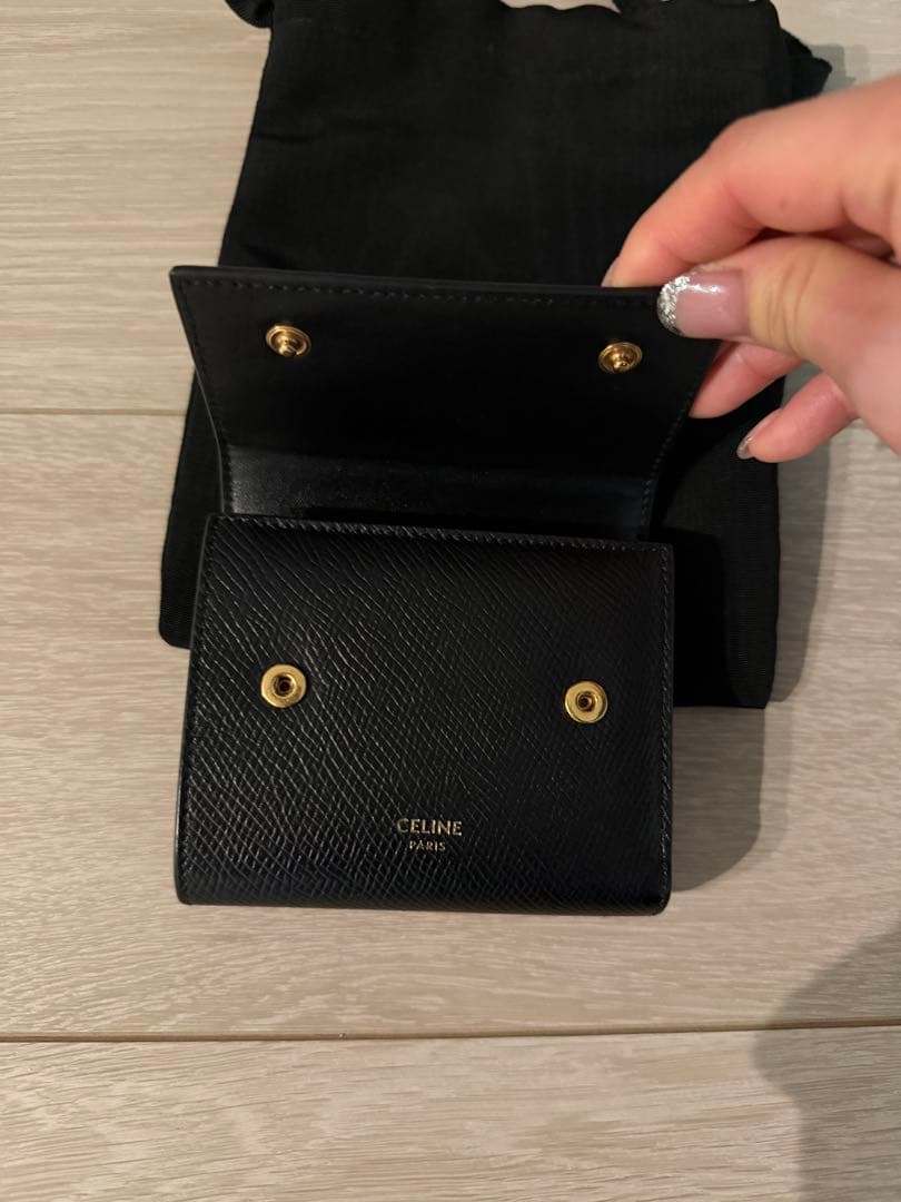 美品　CELINE スモールトリフォールドウォレット ブラック