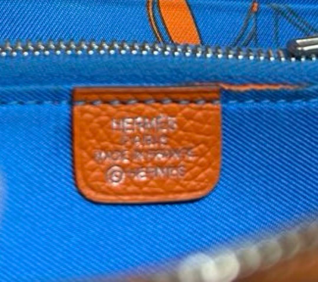 HERMES アザップ　オレンジ シルクインコンパクト箱付き