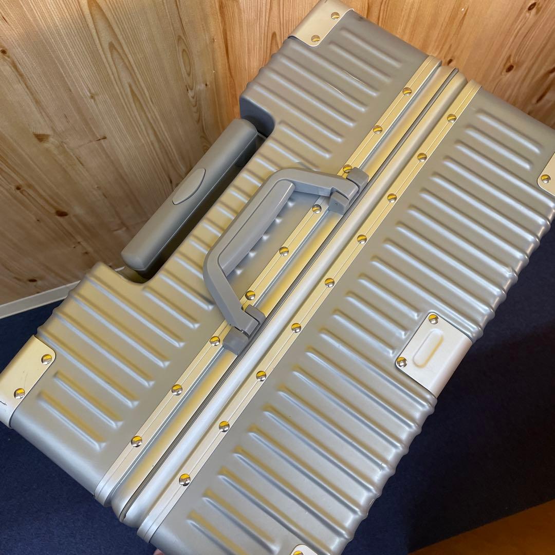 アルミフレーム　スーツケース　キャリーケース