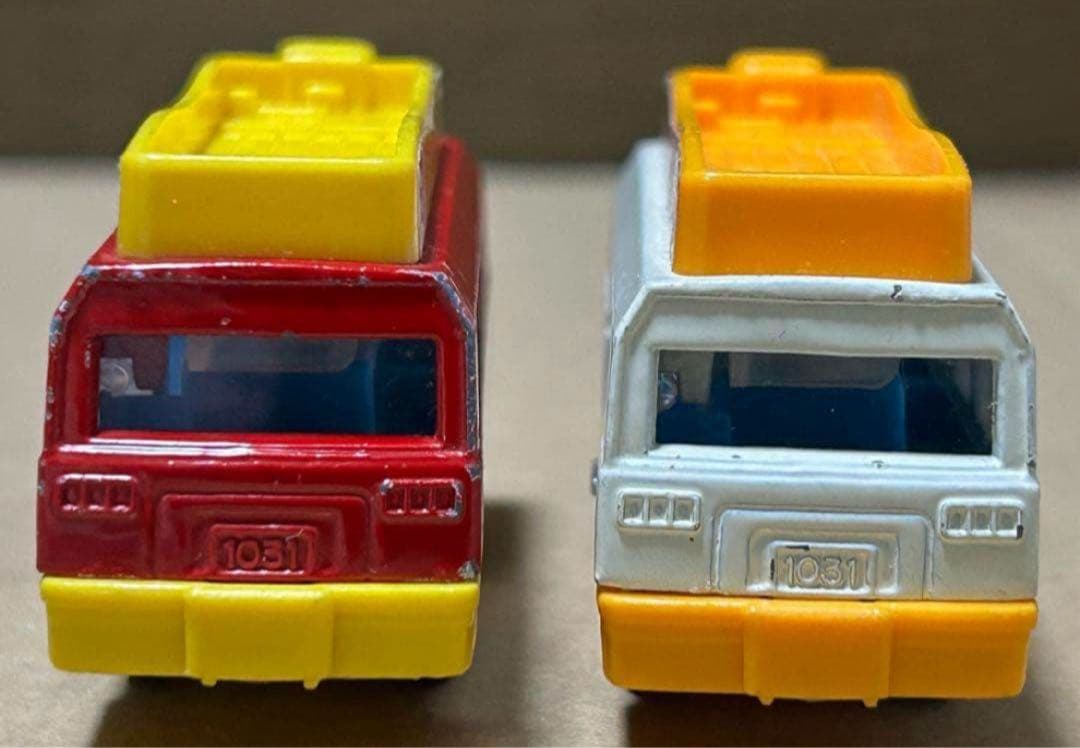 トミカ いすゞ ジャーニーQ 2台セット ハンバーガー スナック&ドリンク