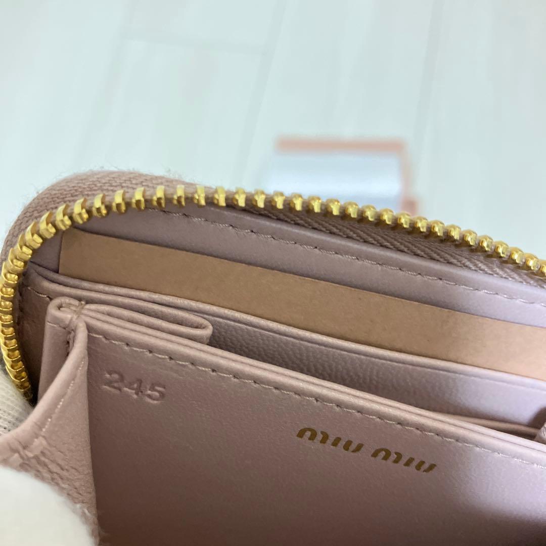 ⭐️未使用級⭐️ MIU MIU マテラッセ　コンパクトウォレット　ゴールド金具