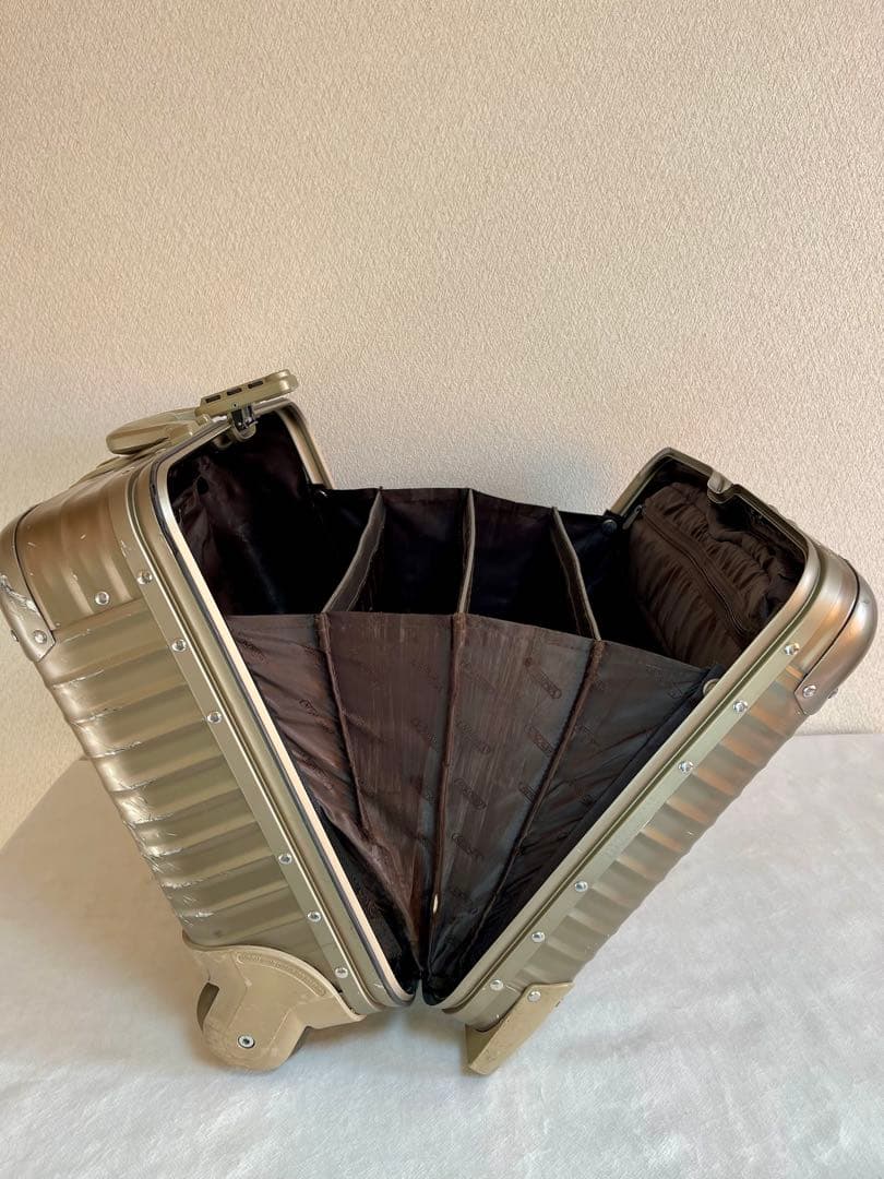 I*O様 リモワ RIMOWA トパーズチタニウム ビジネストロリー 28L 廃
