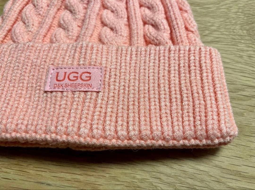 [トコちゃん] UGG ケーブル編みニット帽 ピンク