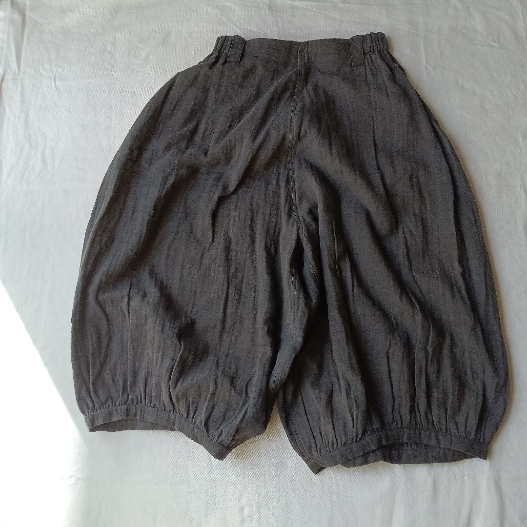モユル　パンツチャコールグレー未使用品