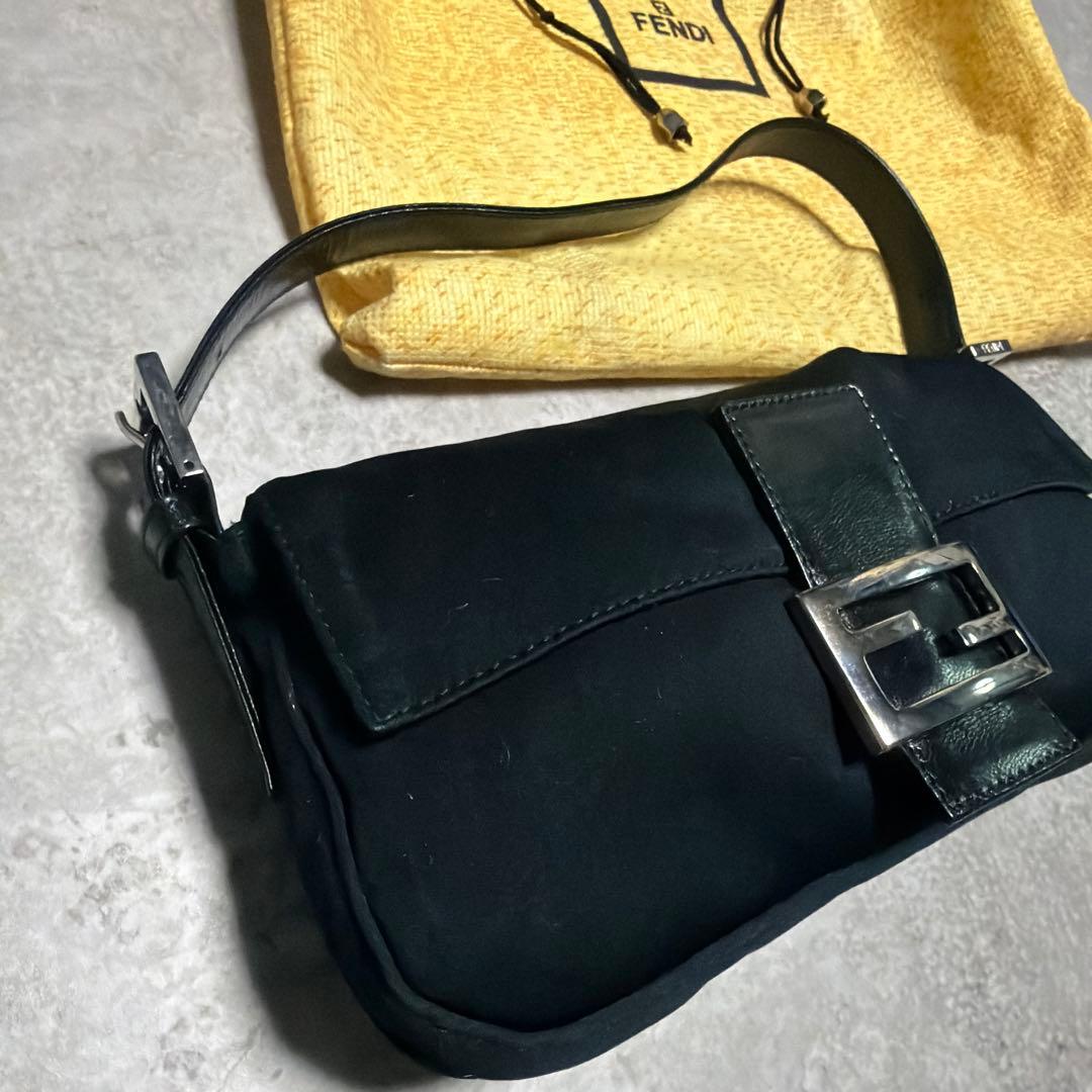 美品　FENDI フェンディ マンマバケット ハンドバッグ ブラック ジャージー