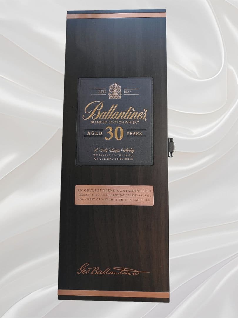 Ballantine's 30年 Blended Scotch Whisky