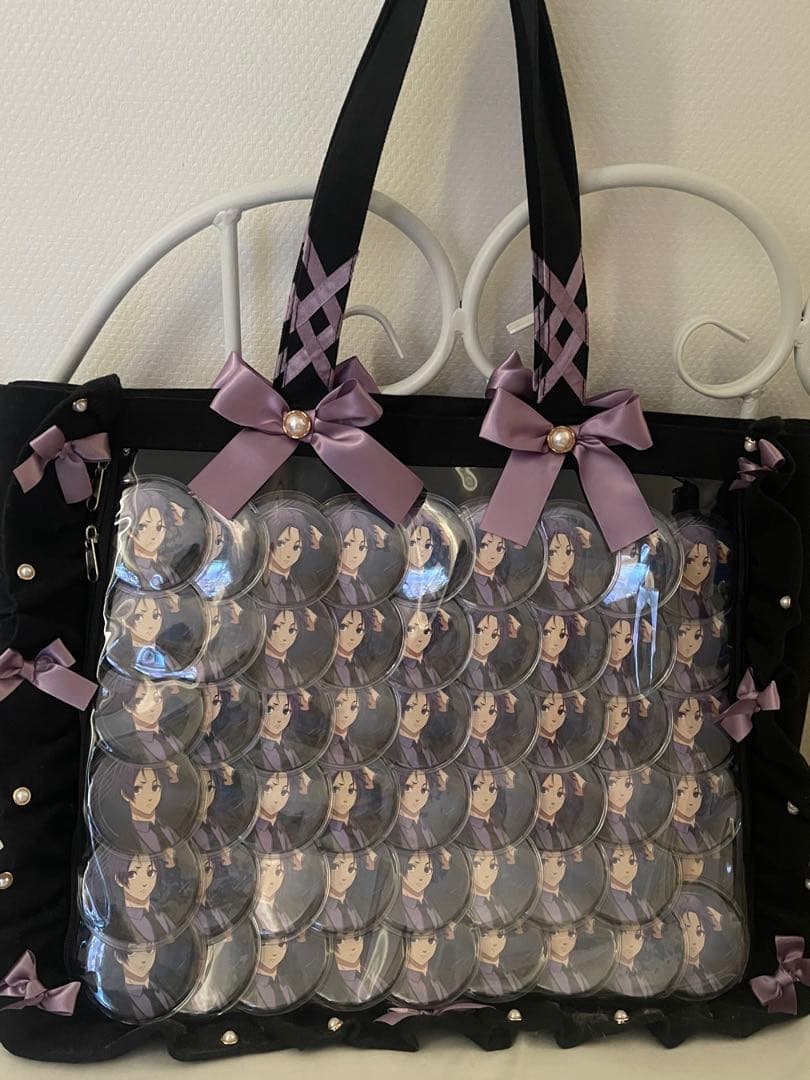 ブルーロック TSUTAYA スーツ ホログラム缶バッジ 御影玲王　痛バ