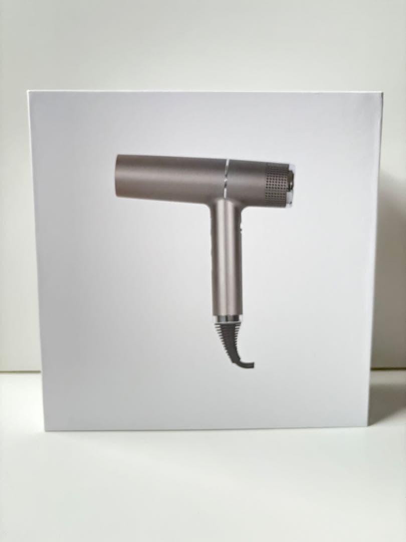 【新品未使用】ufvライトヘアドライヤー