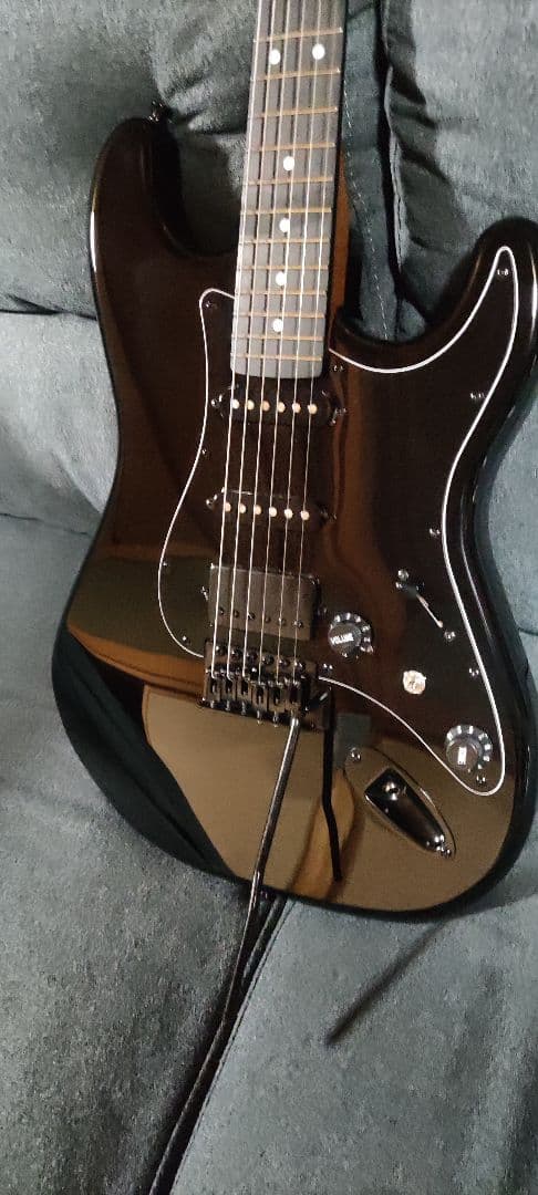 Eris. Nestia エレキギター