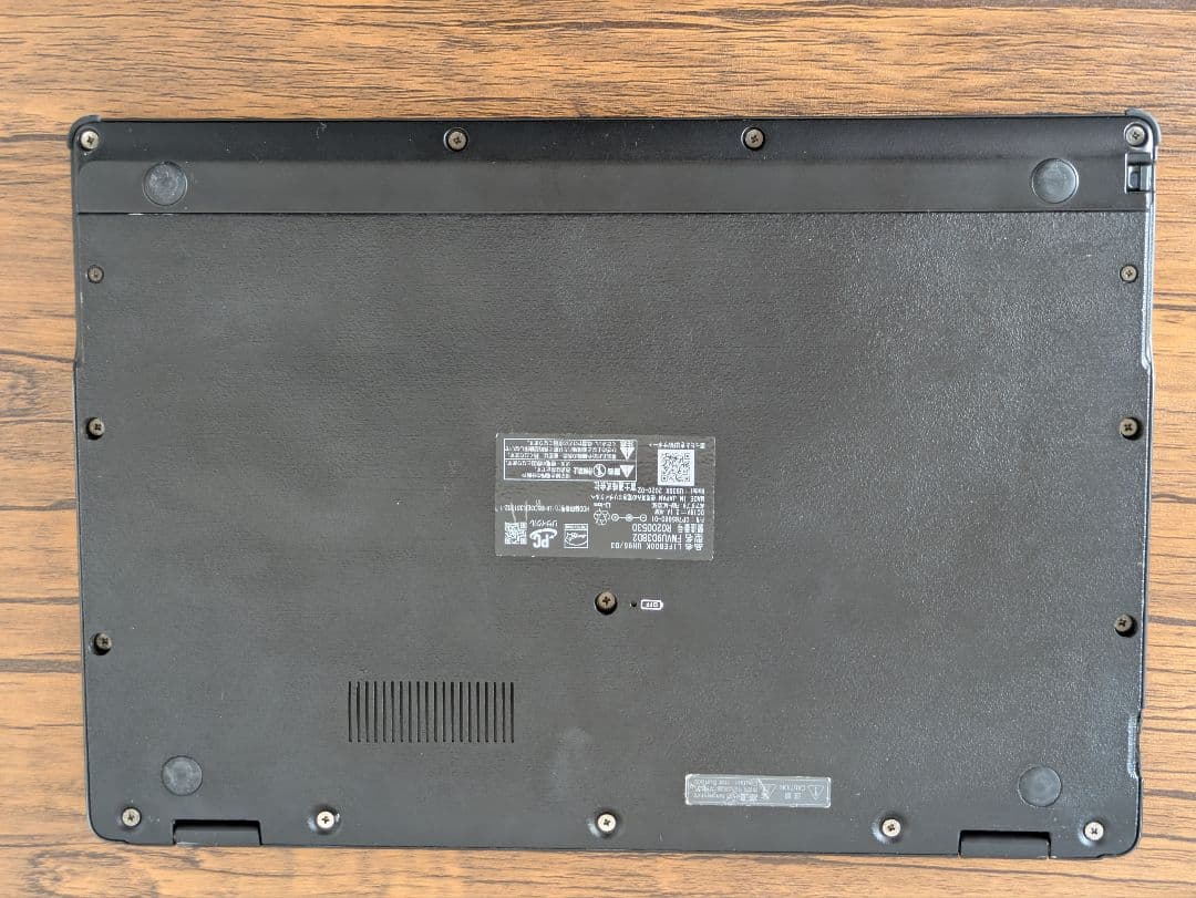 富士通 LIFEBOOK UH95/D3 i7-8565U 8GB