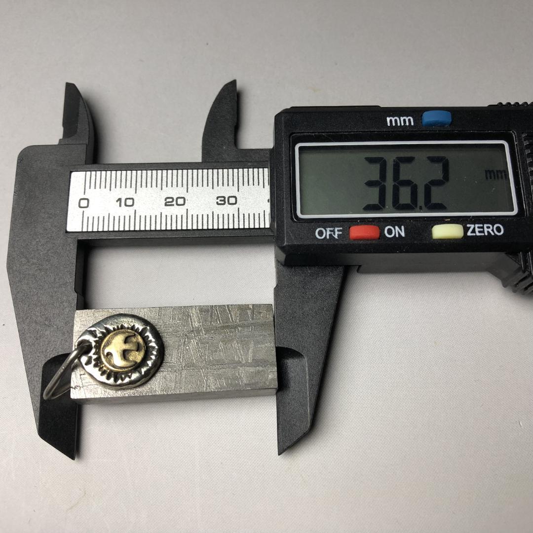 ムオニオナルスタ隕石　メッキ処理済み　ペンダントトップ　 鉄隕石　重さ約31ｇ