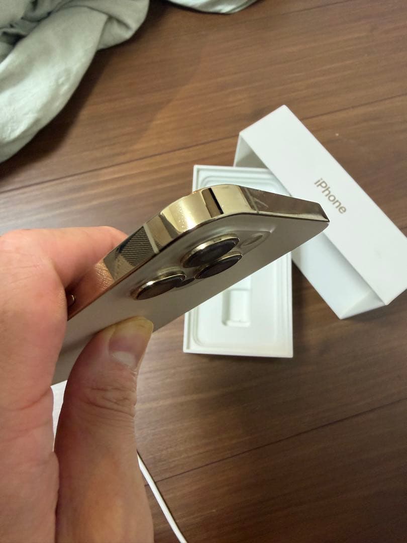 iPhone 12 Promaxゴールド本体　木村様のみ購入可能