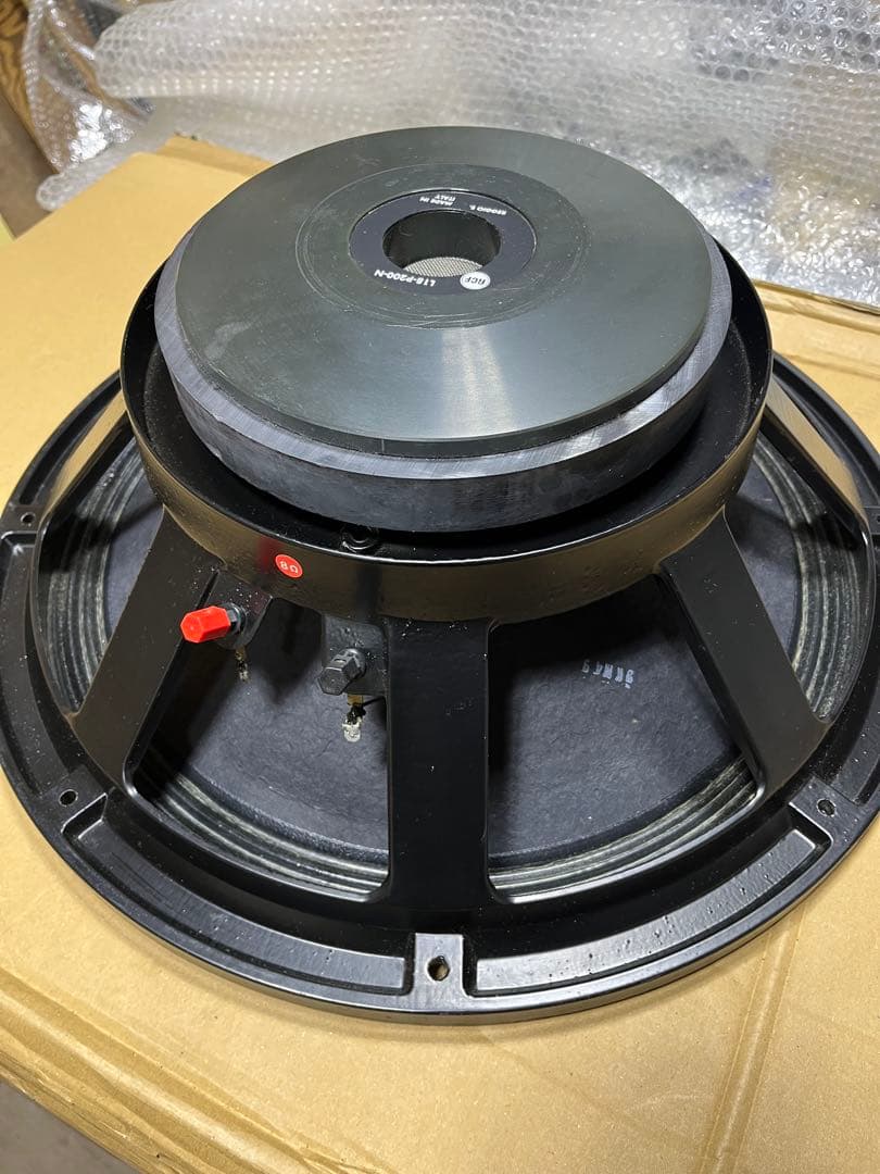 RCF L18P200(EAW CK-1814)18インチユニット1個(単品)