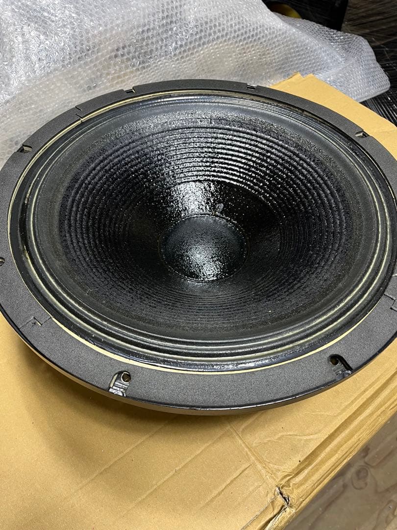 RCF L18P200(EAW CK-1814)18インチユニット1個(単品)