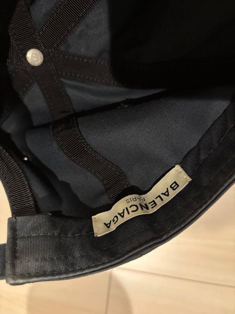 BALENCIAGA ブラック キャップ