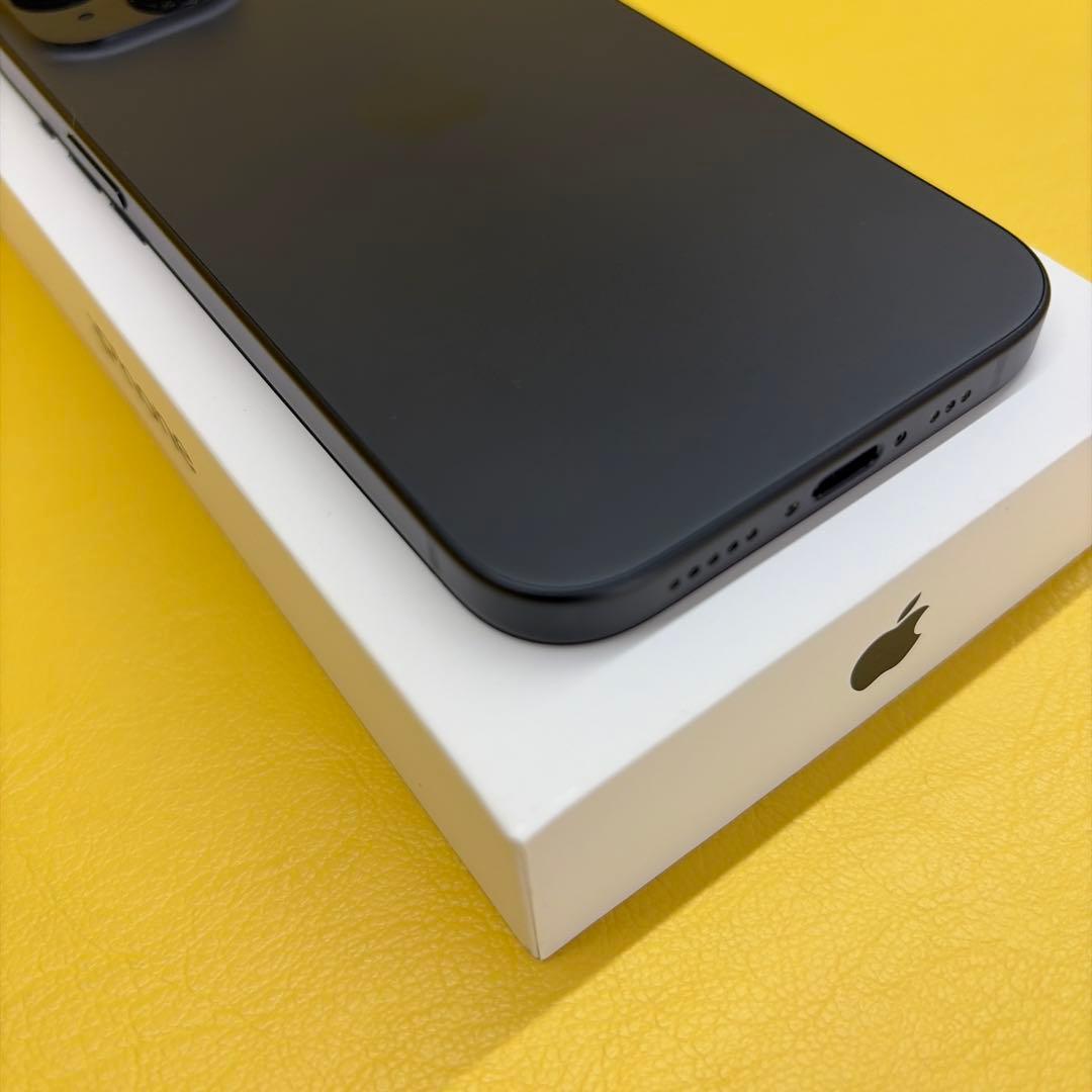 Apple iPhone 15ブラック 本体 SIMフリー512gb