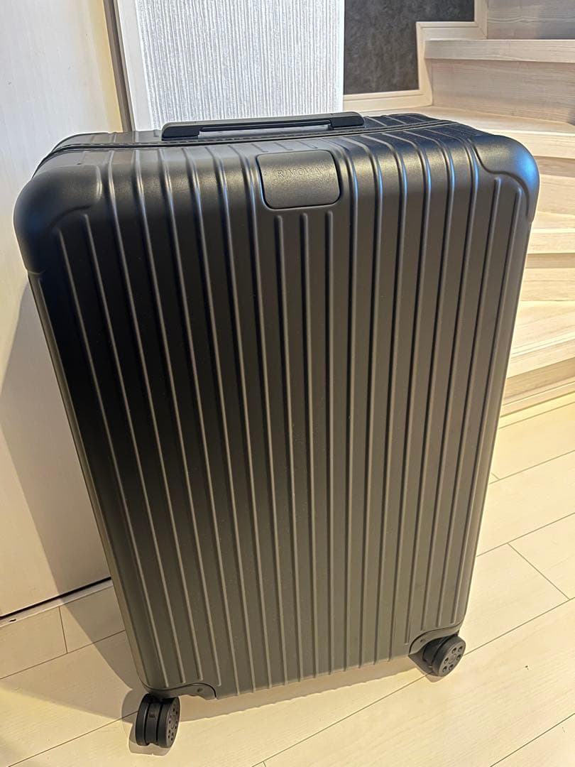 リモワ　キャリーケース　新品未使用　スーツケース